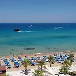 Vrissaki Hotel