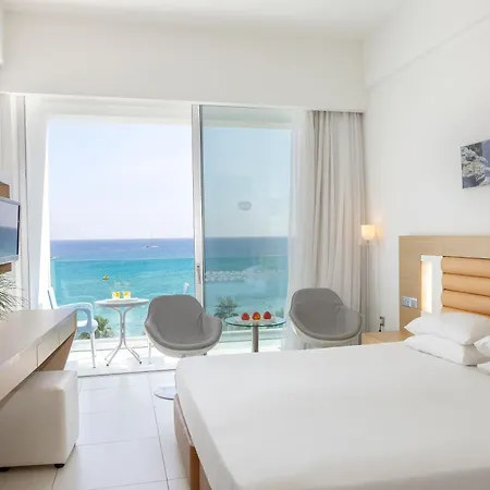 Vrissaki Hotel 4*