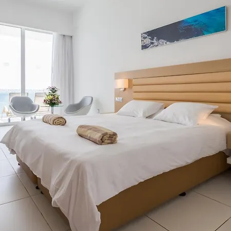 Vrissaki Hotel 4*