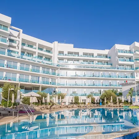Hotel Vrissaki 4*