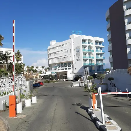 Vrissaki Hotel 4*