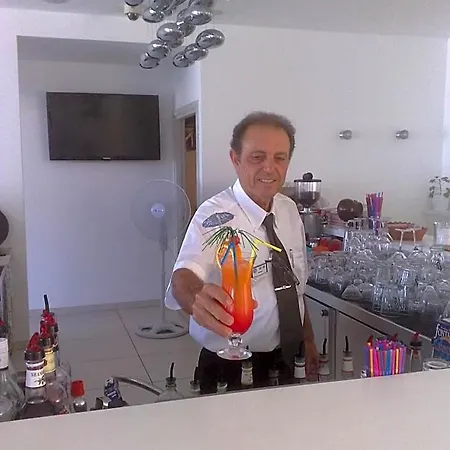 Vrissaki Hotel 4*